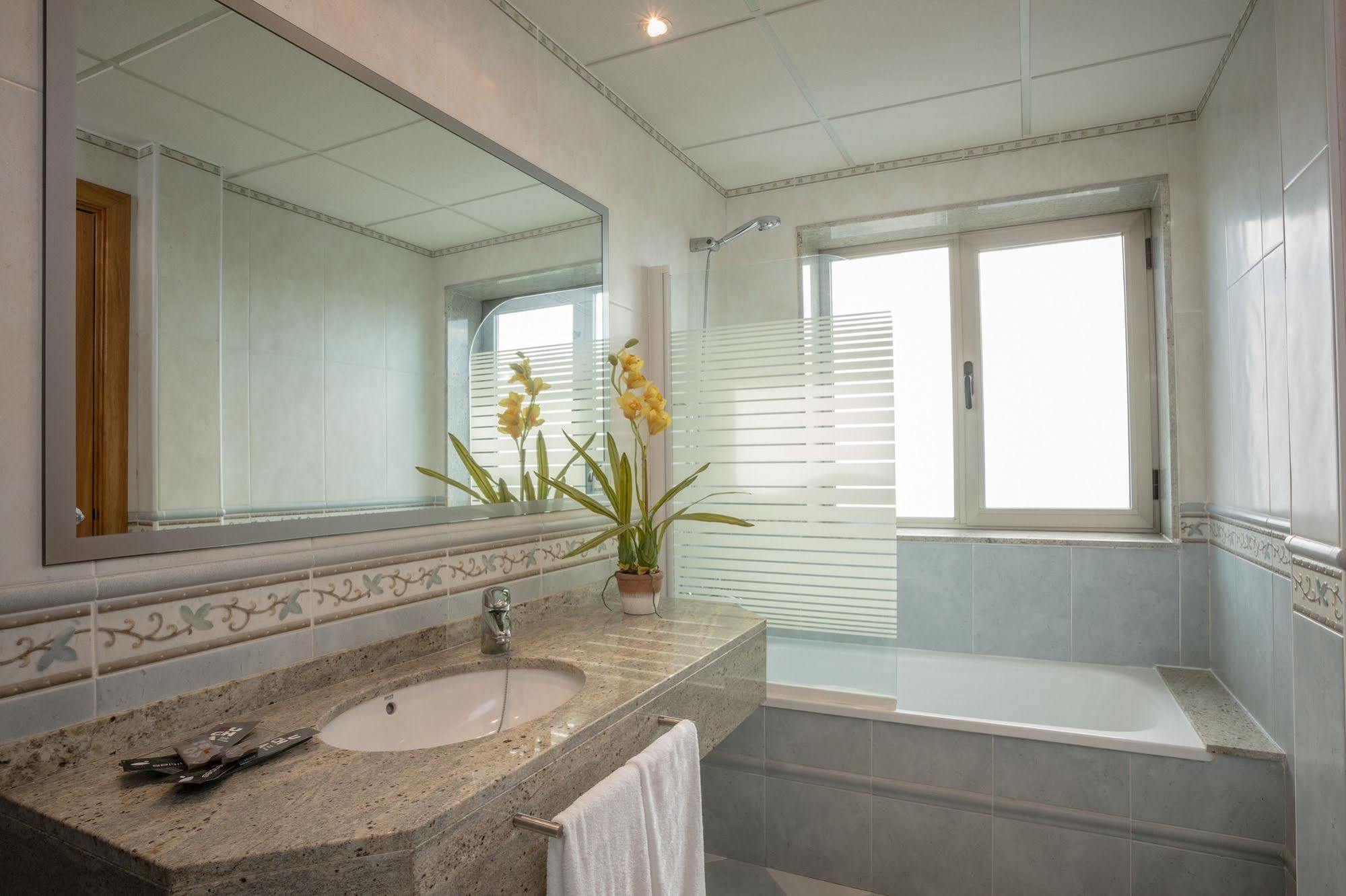 Hotel Rull Deltebre Ngoại thất bức ảnh