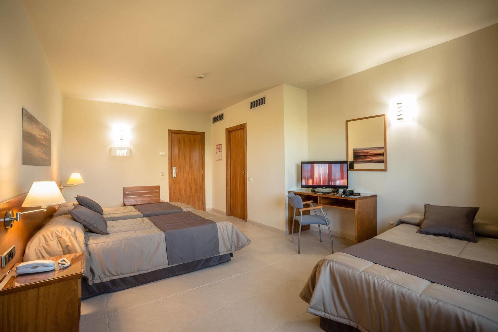 Hotel Rull Deltebre Ngoại thất bức ảnh